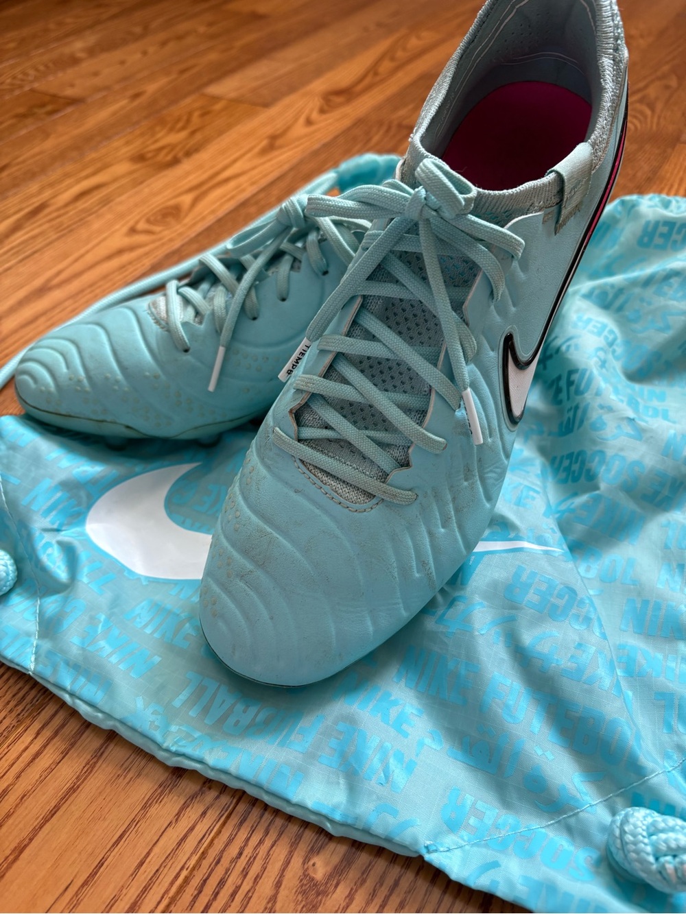 Nikey Tiempo Legend 10 Elites soccer cleats size 8